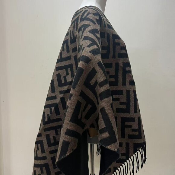Fendi Shawl - Picture 4 of 7
